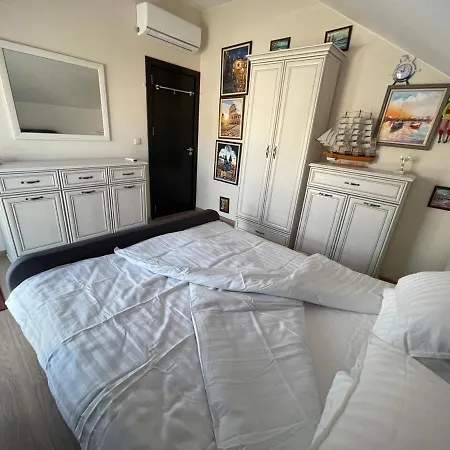 公寓 Cozy 7 Minutes From The Sea With A Large Terrace *