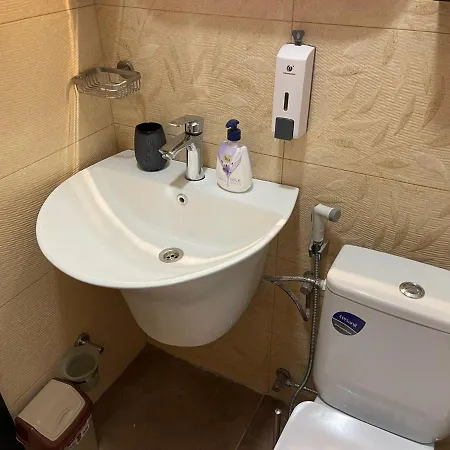 Apartamento Cozy 7 Minutes From The Sea With A Large Terrace
